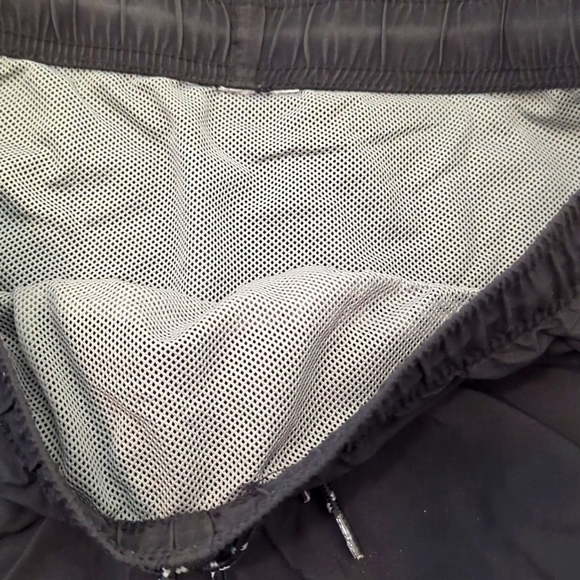 Goodfellow & Co. Men's 7" Swim Trunks - Picture 3 of 12